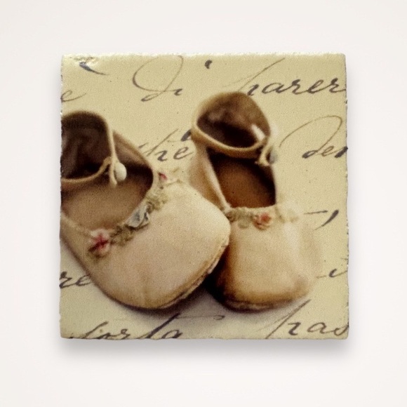 x2 Cedar Mountain Lost & Found Art Blocks - Pink Baby Shoes + Blue Baby Shoes - Picture 3 of 5